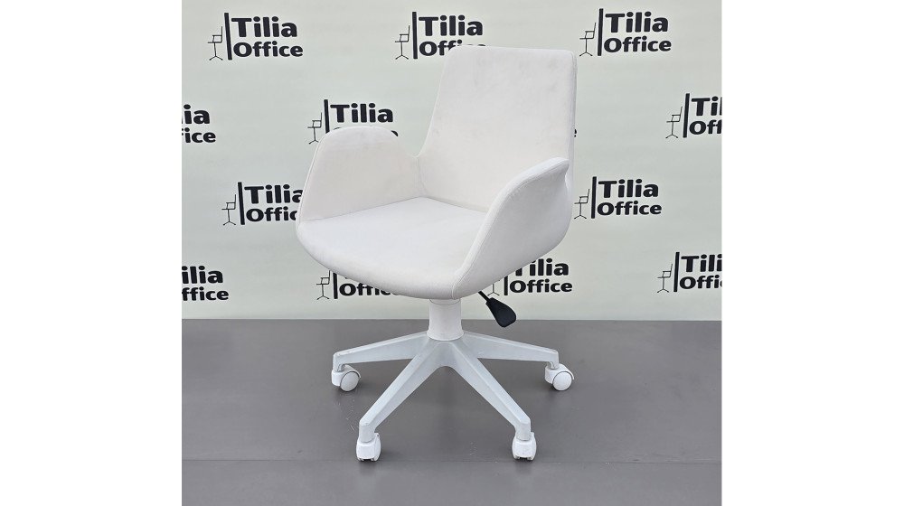 Maki Çalışma ve Çocuk Koltuğu Beyaz Ayak Beyaz